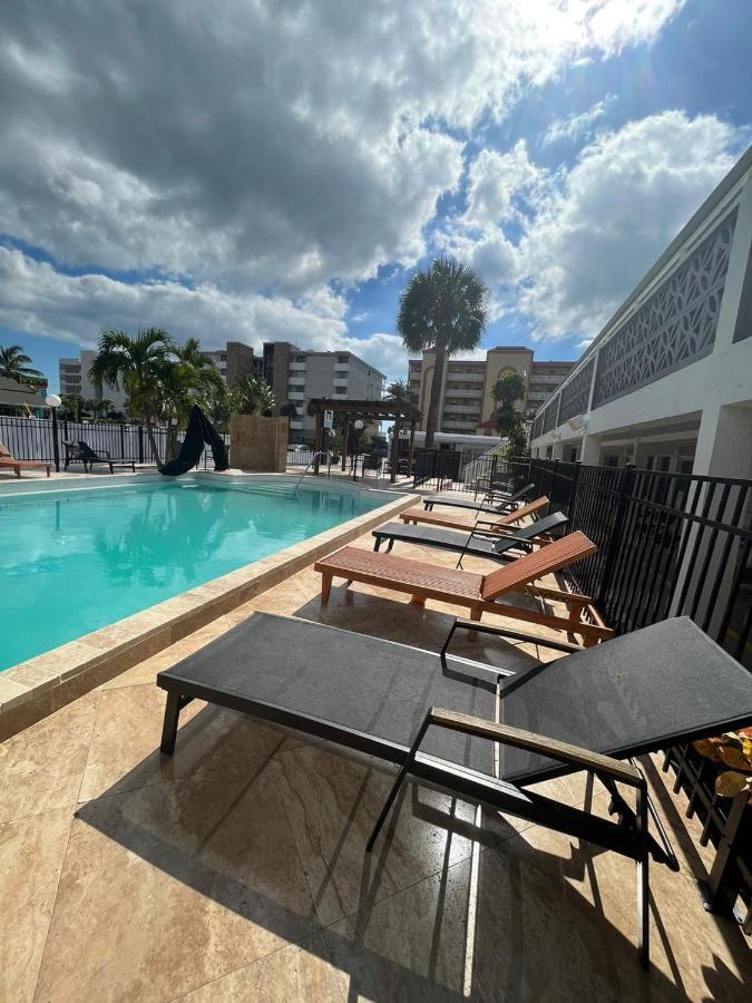 Holiday Isles Resort Madeira Beach Zewnętrze zdjęcie